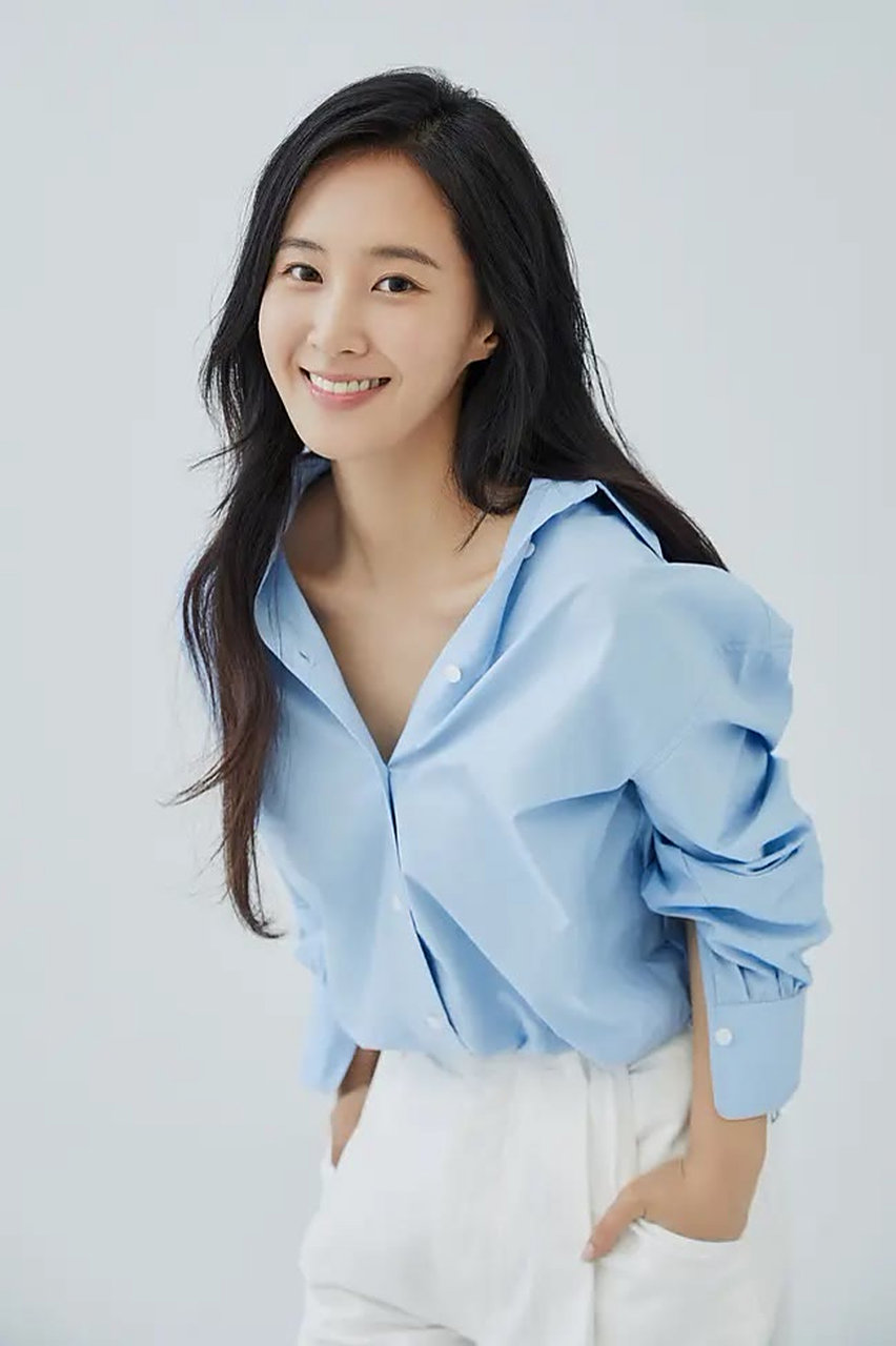 韩国少女时代组合成员权俞利性感写真