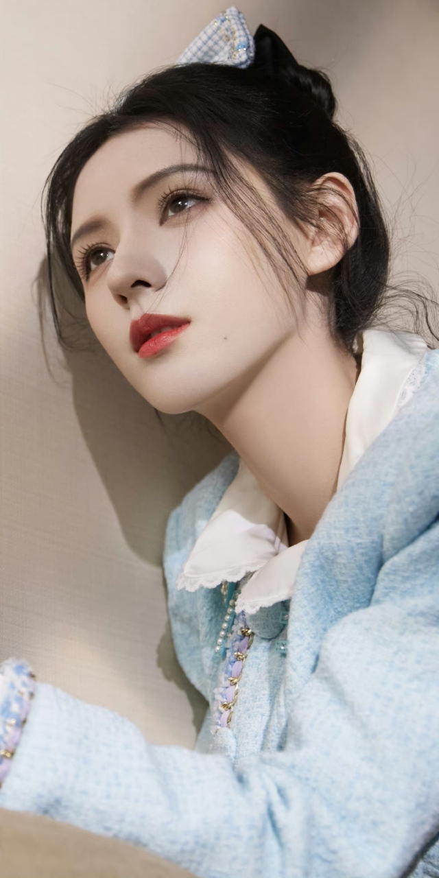 张予曦# 小香风穿搭,甜美清纯,可爱迷人