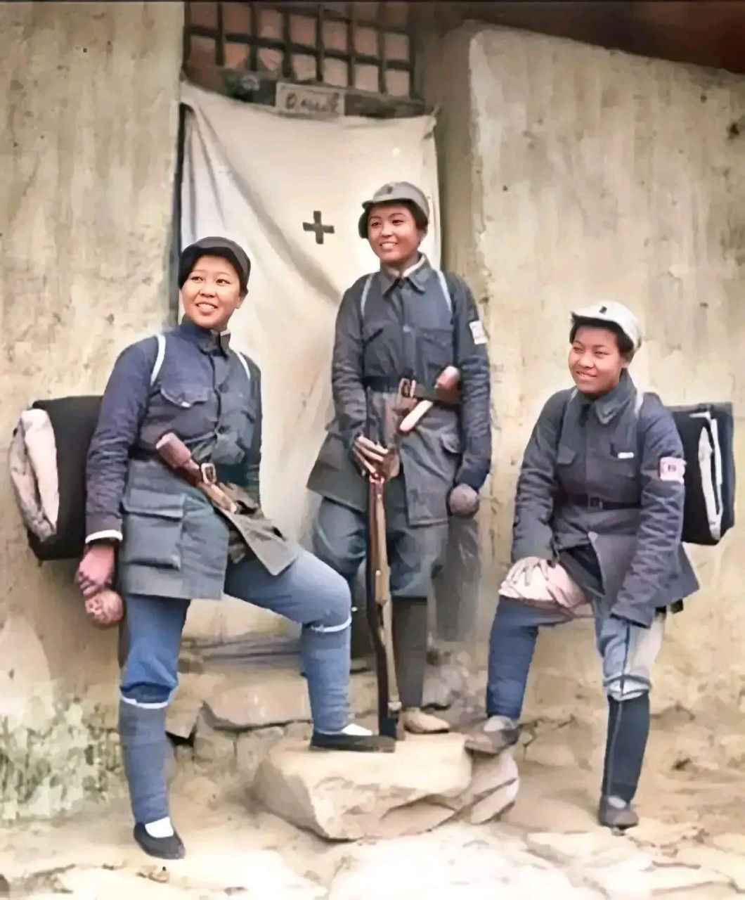 不要再被电视剧骗了,真实的八路军女战士是这样的  抗日神剧之中刻画