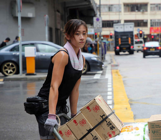 香港最美搬运工朱芊佩图片