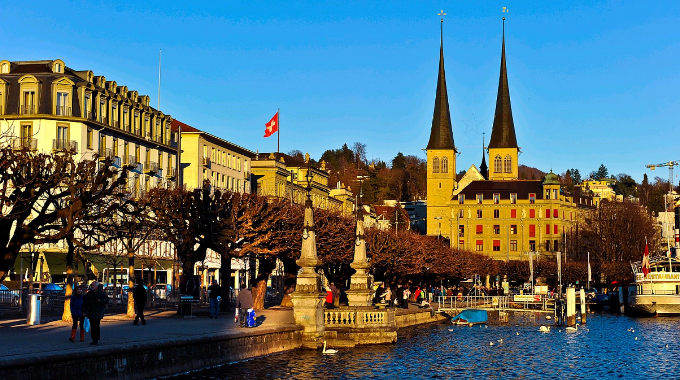 俄乌冲突爆发后,作为永久中立国的瑞士,居然不顾永久中立国的身份.