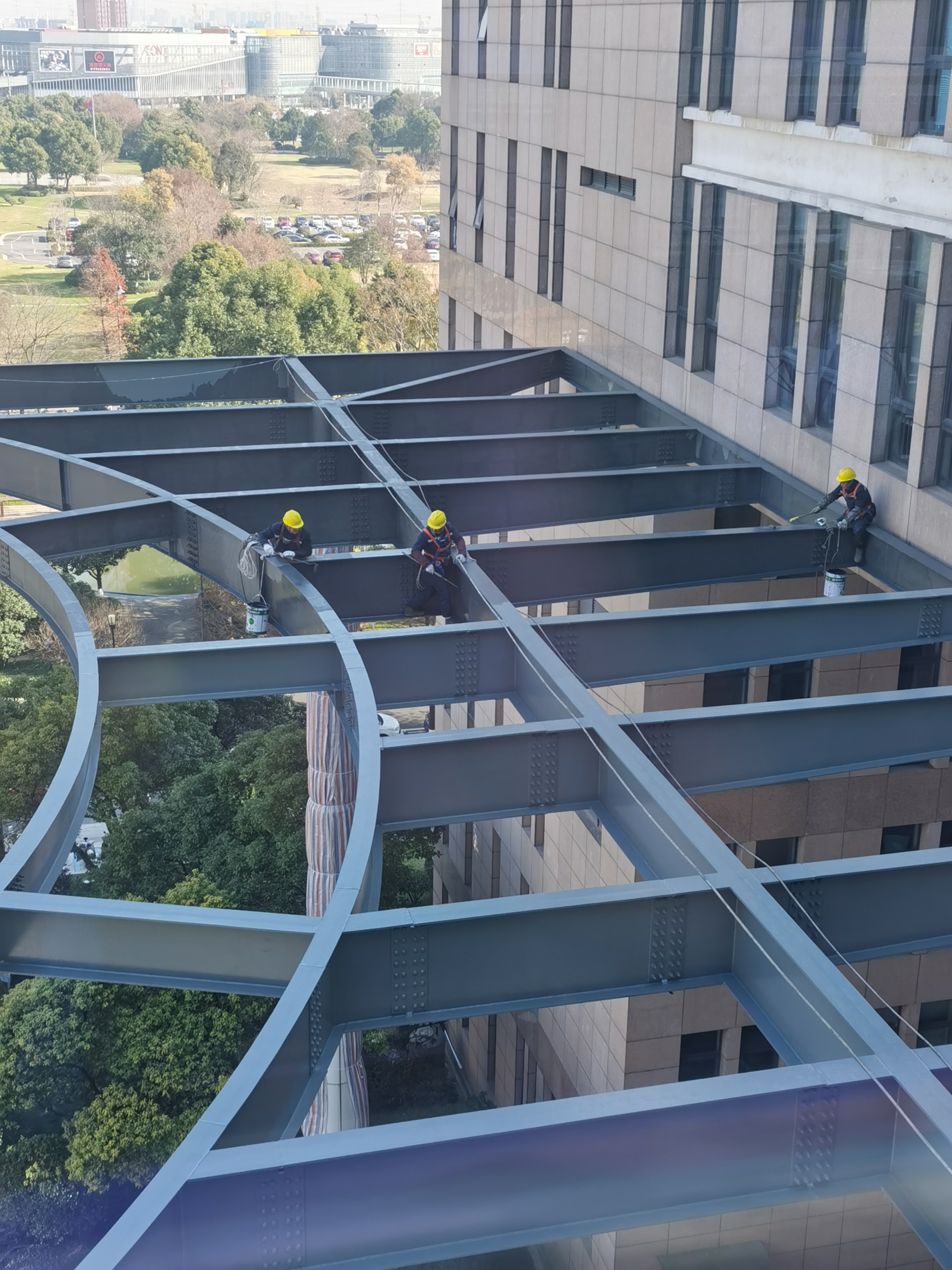 钢结构除锈刷漆