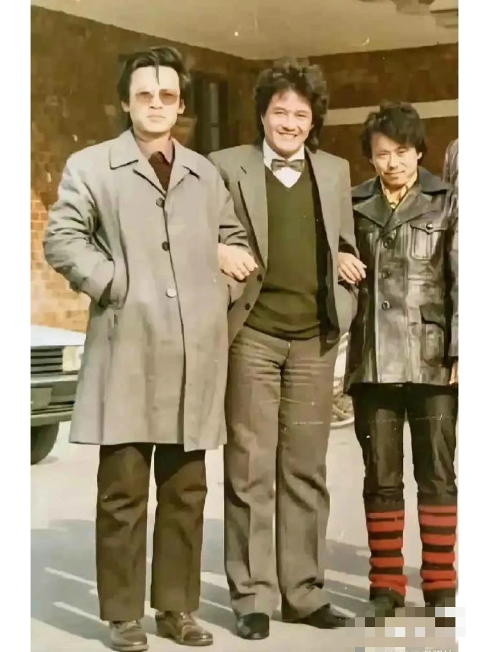 80年代,赵本山和潘长江的合影,是不是很可爱.