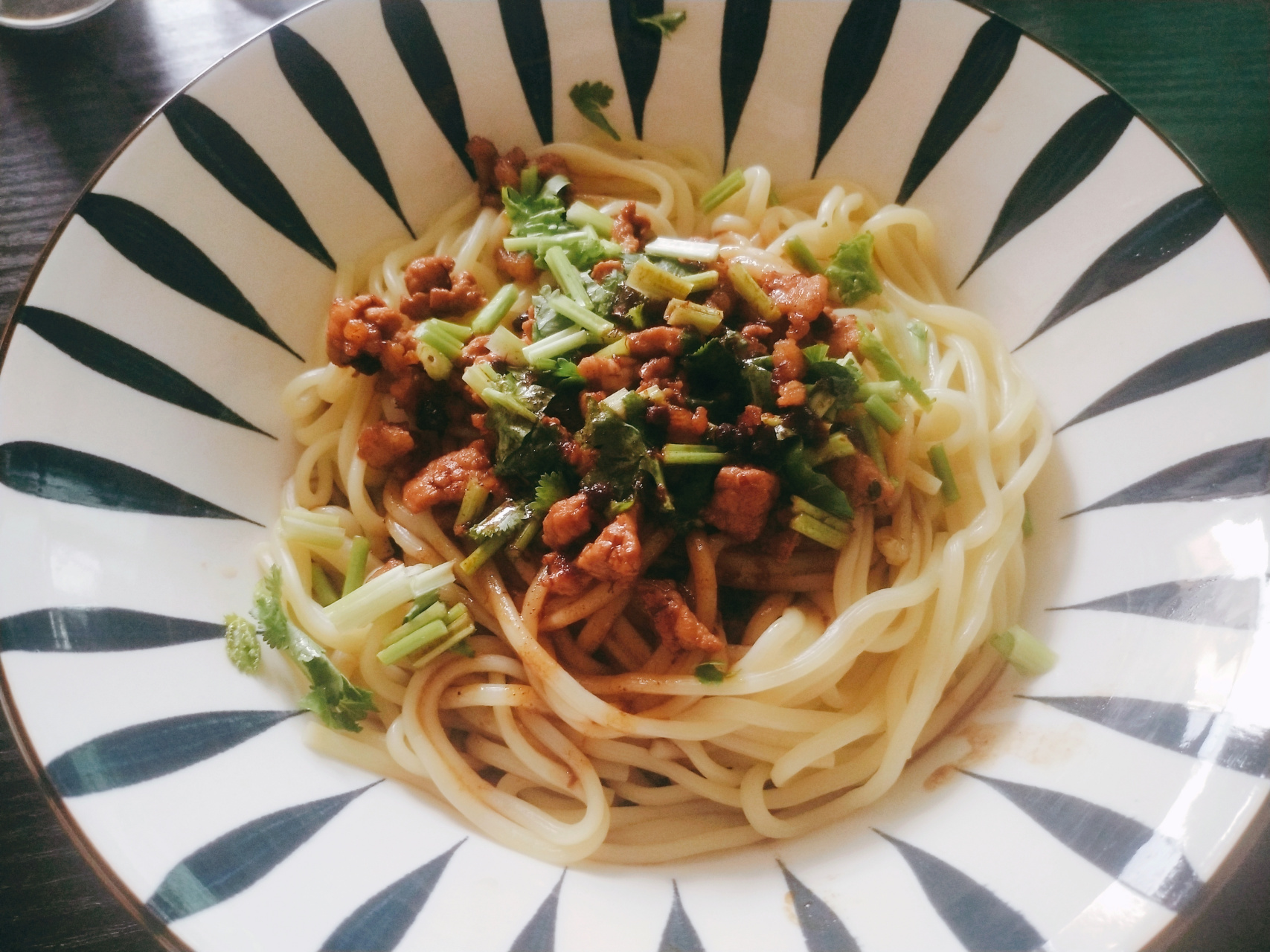 晚餐就简单点吧,来份凉拌乌冬面[鼓掌]