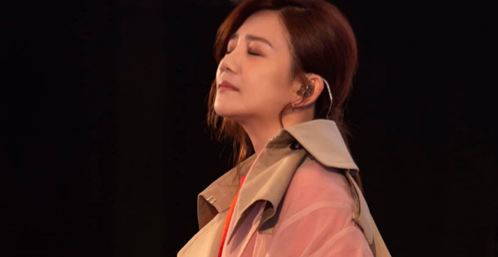 梁静茹坦言离婚后常觉心酸,关于再婚:"需要慢慢找回勇气!