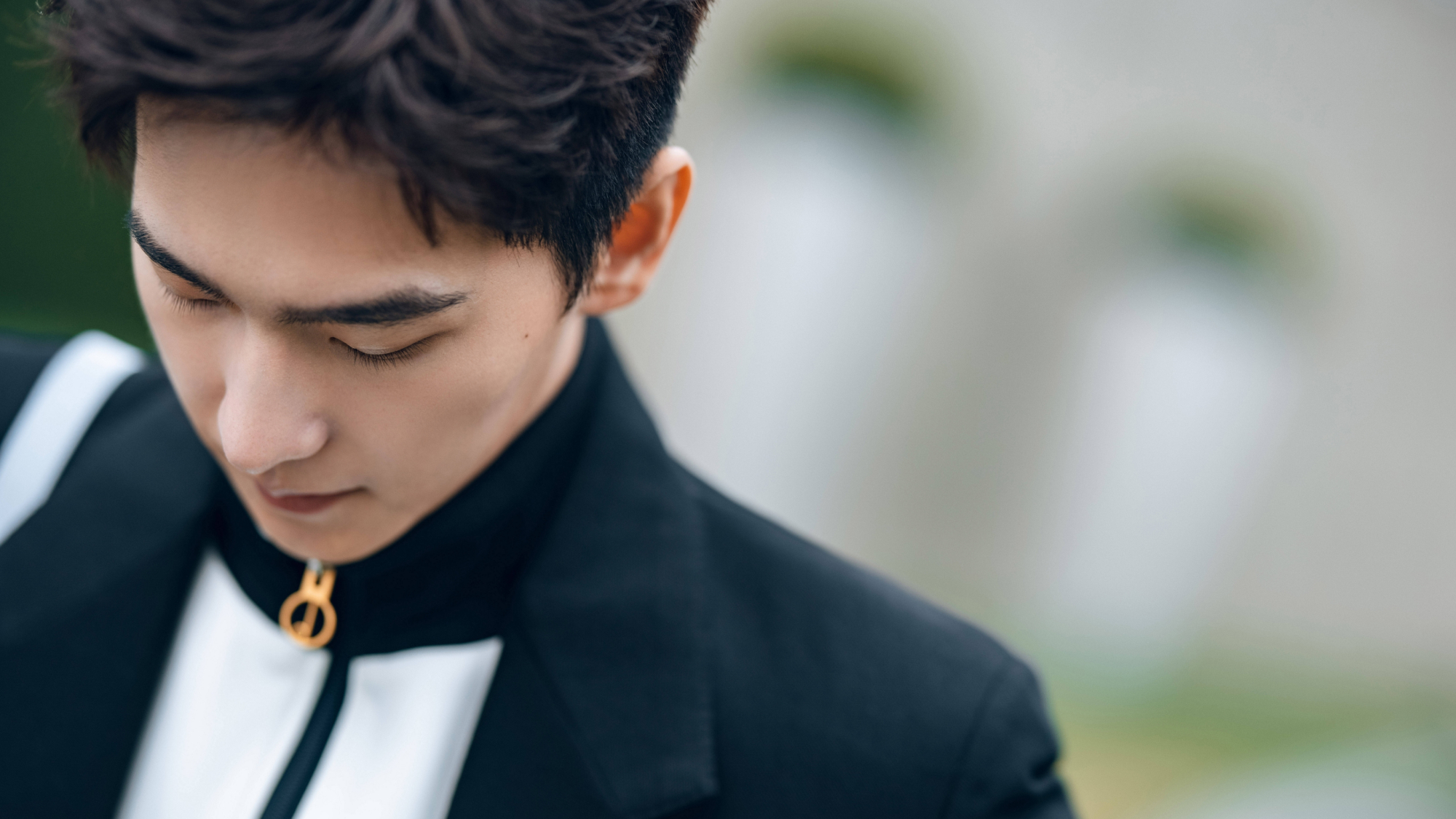 演员杨洋,英俊帅气,品貌非凡,清新俊逸,来看写真照吧