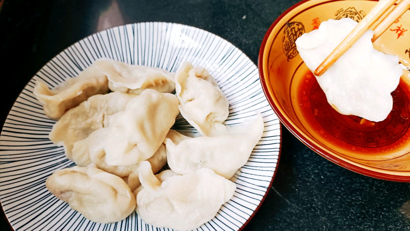 教你做茄子粉条鸡蛋馅水饺,端上桌大人孩子爱吃