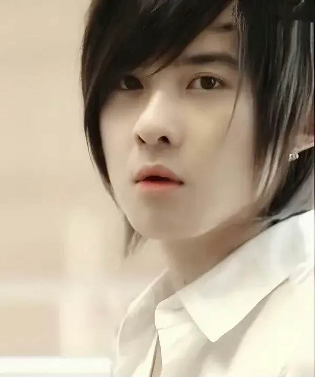 官宣!唐禹哲参加《披荆斩棘》,他真的越非主流越好看