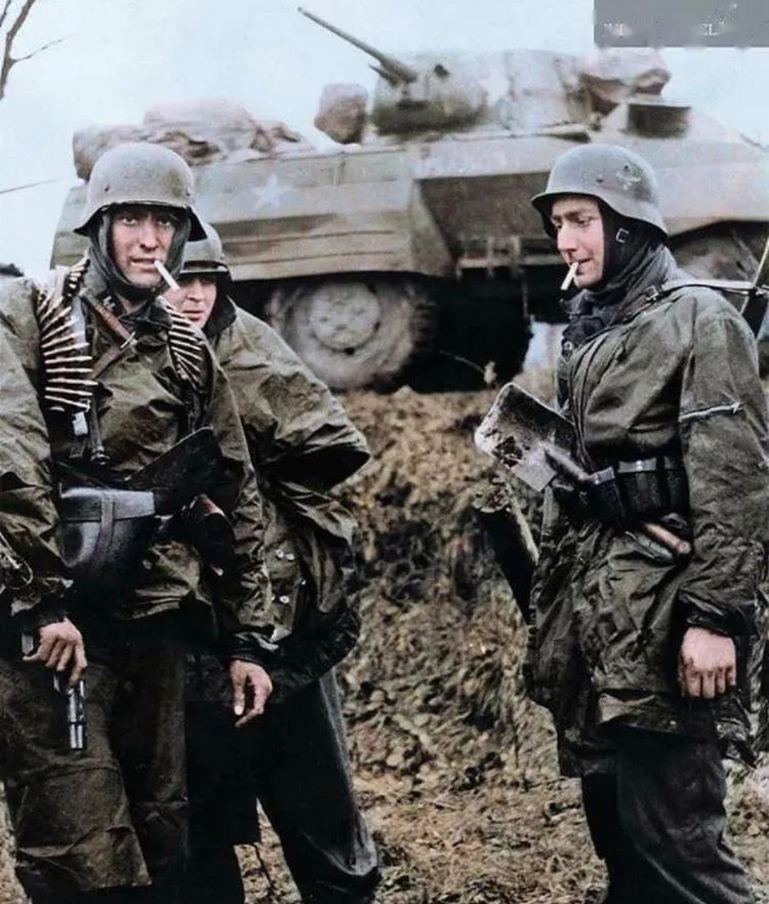 二战中1944年12月1日阿登反击战的党卫军士兵.