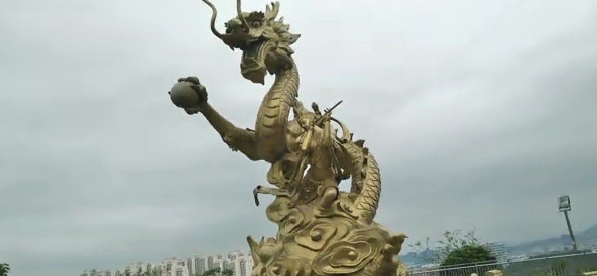 深圳龙岗聚龙山公园,悠美的景色,山上还有龙的雕像