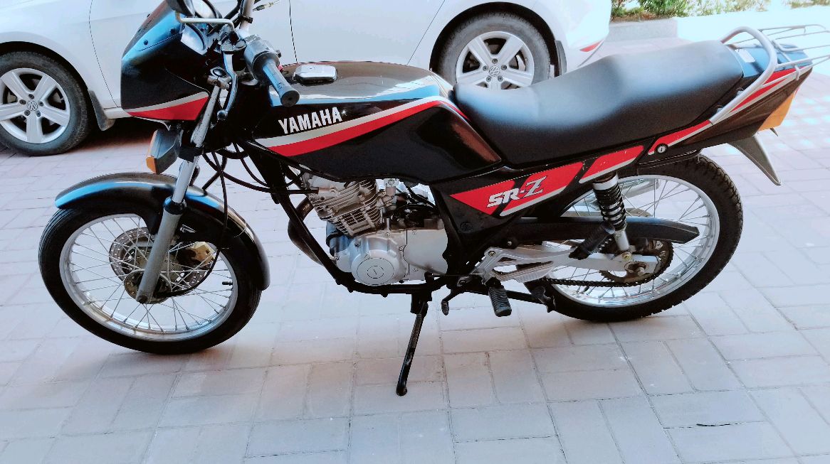 雅马哈刘德华125srz