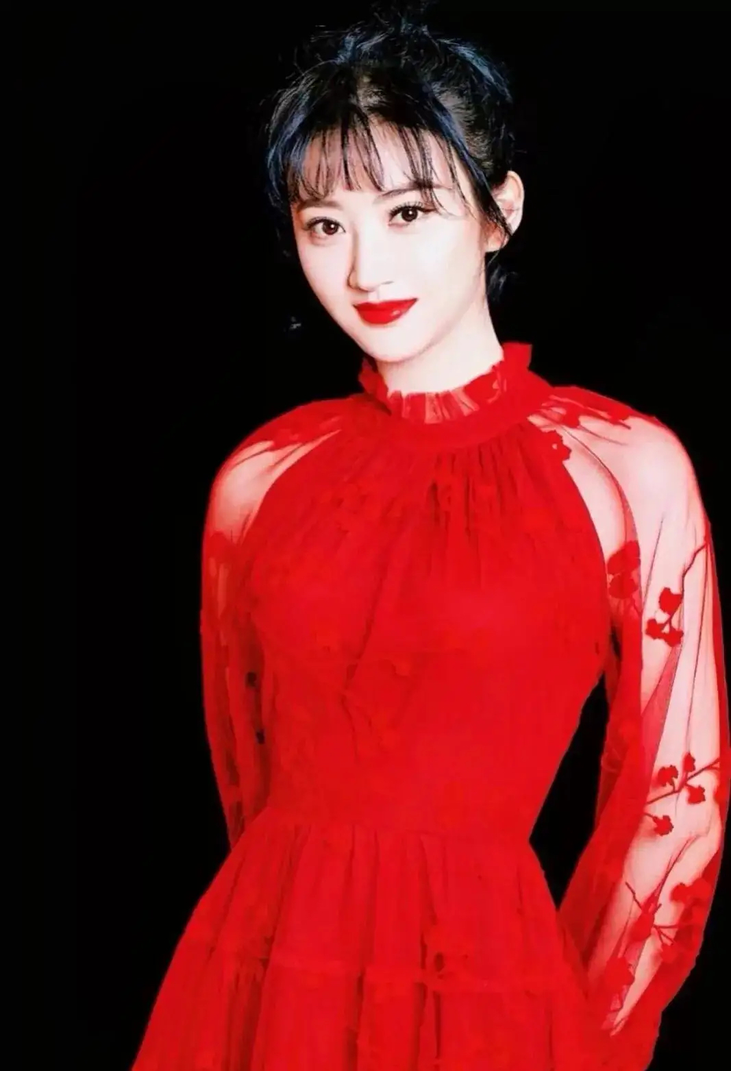 穿红色礼服的女明星真美