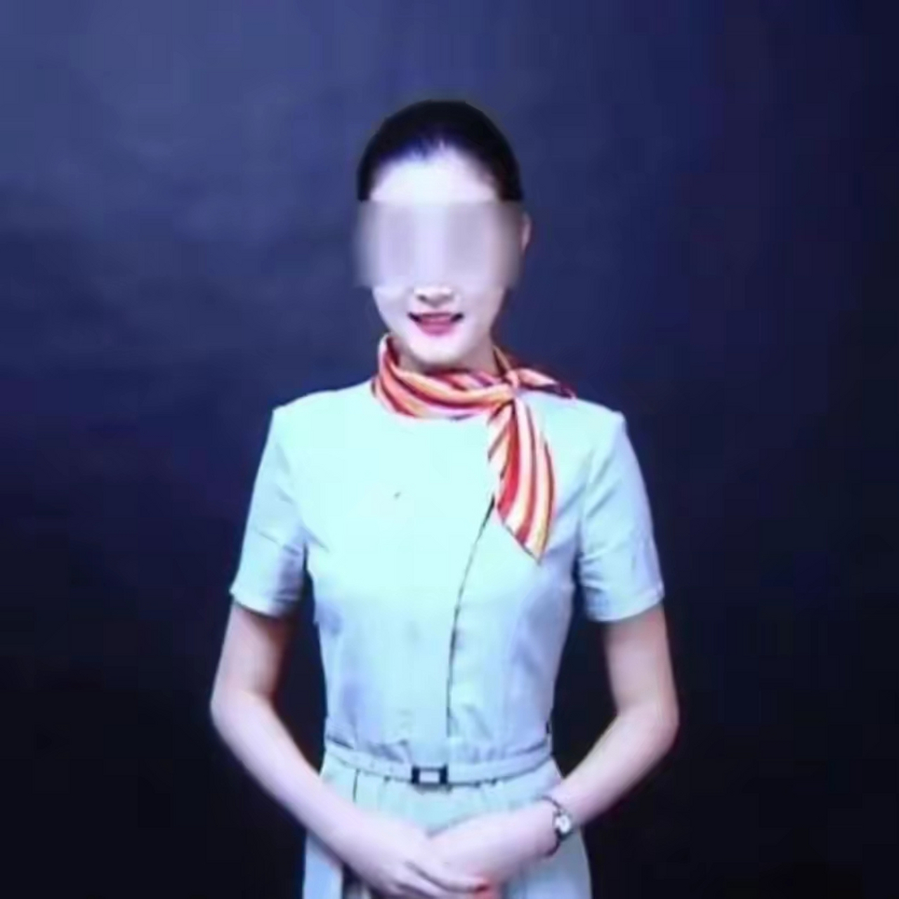 下身什么都没穿  空姐李明珠出生于1997年,遇害时年仅21岁  是家里的