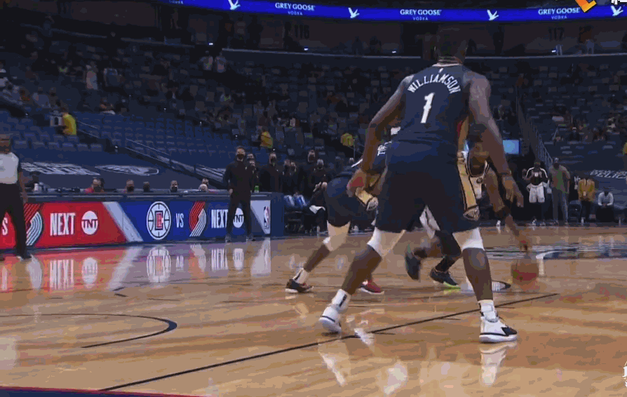 欧文抢断锡安赢比赛,登哥无限期休战,杜兰特场边迎好消息