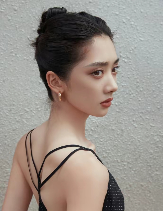 《异人之下》:这部剧要是下架了,对女主王影璐的影响应该最大