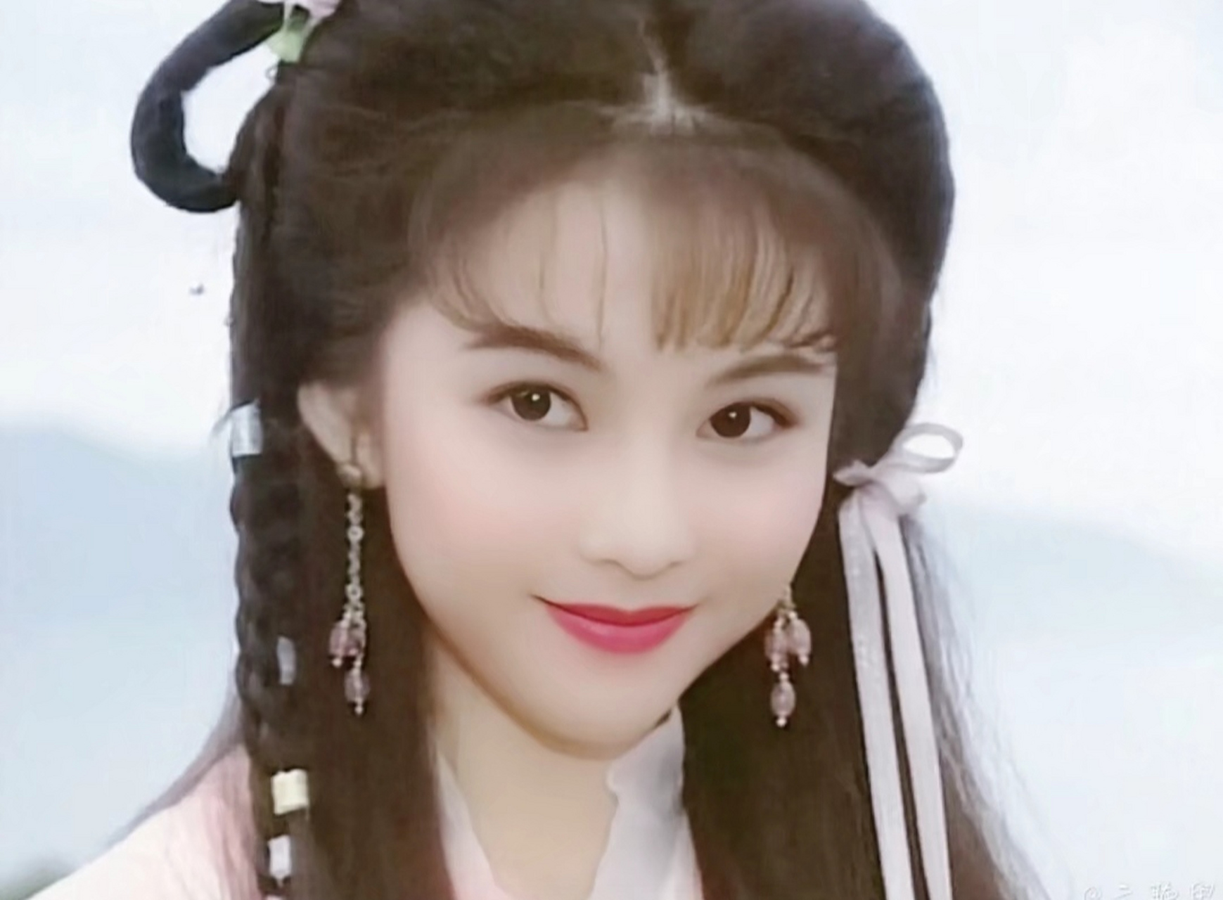 周迅年轻古装照绝绝子[色]8位古装女明星颜值巅峰,你更喜欢哪位?