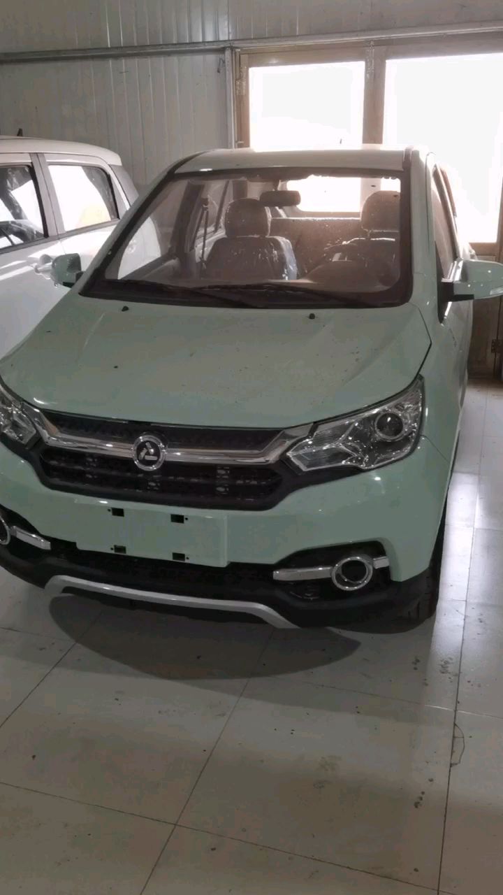 新能源鸿日si心动版低速电动车老年代步车