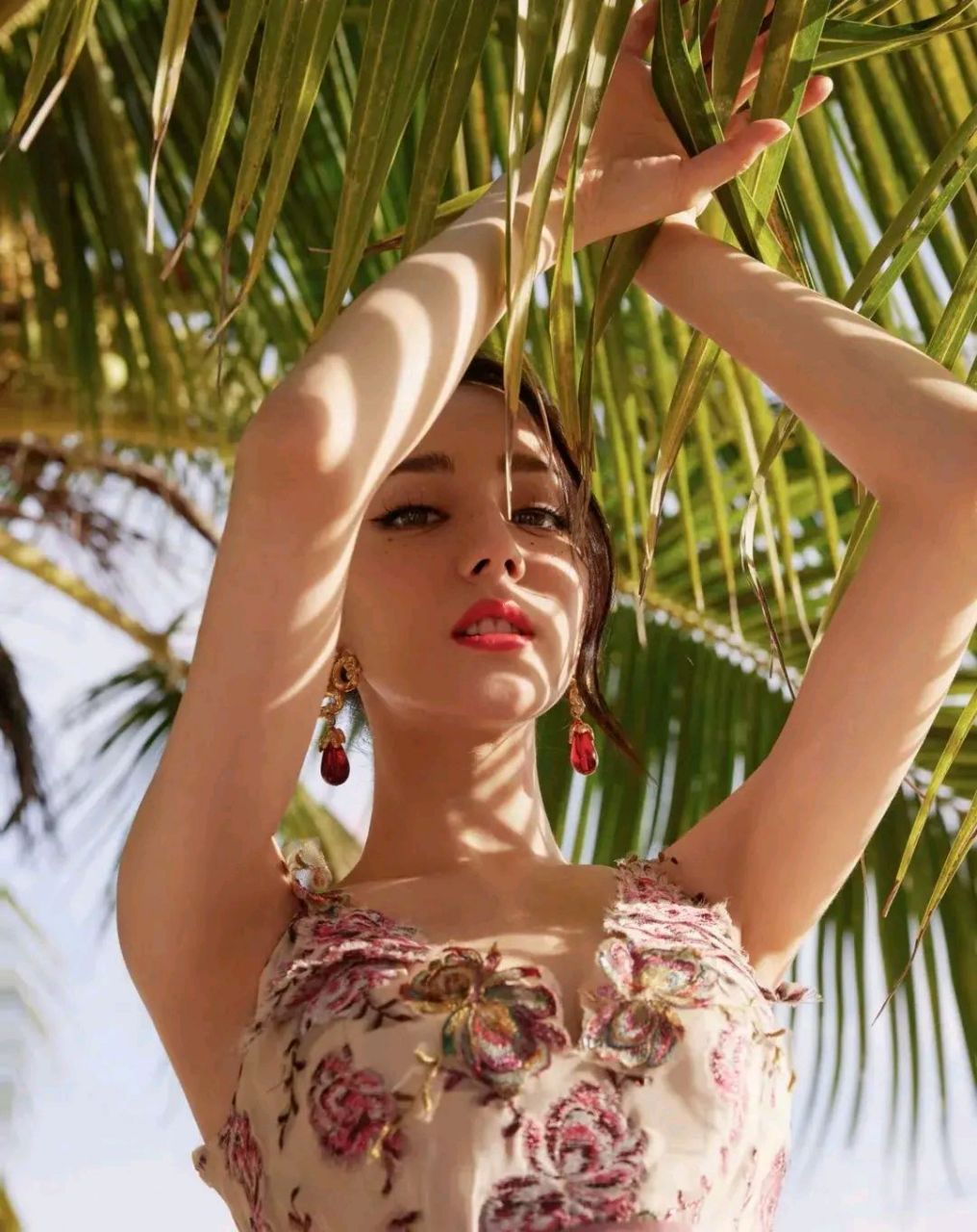 热巴花仙子造型高清美图 热巴的红毯造型百看不腻#迪丽热巴