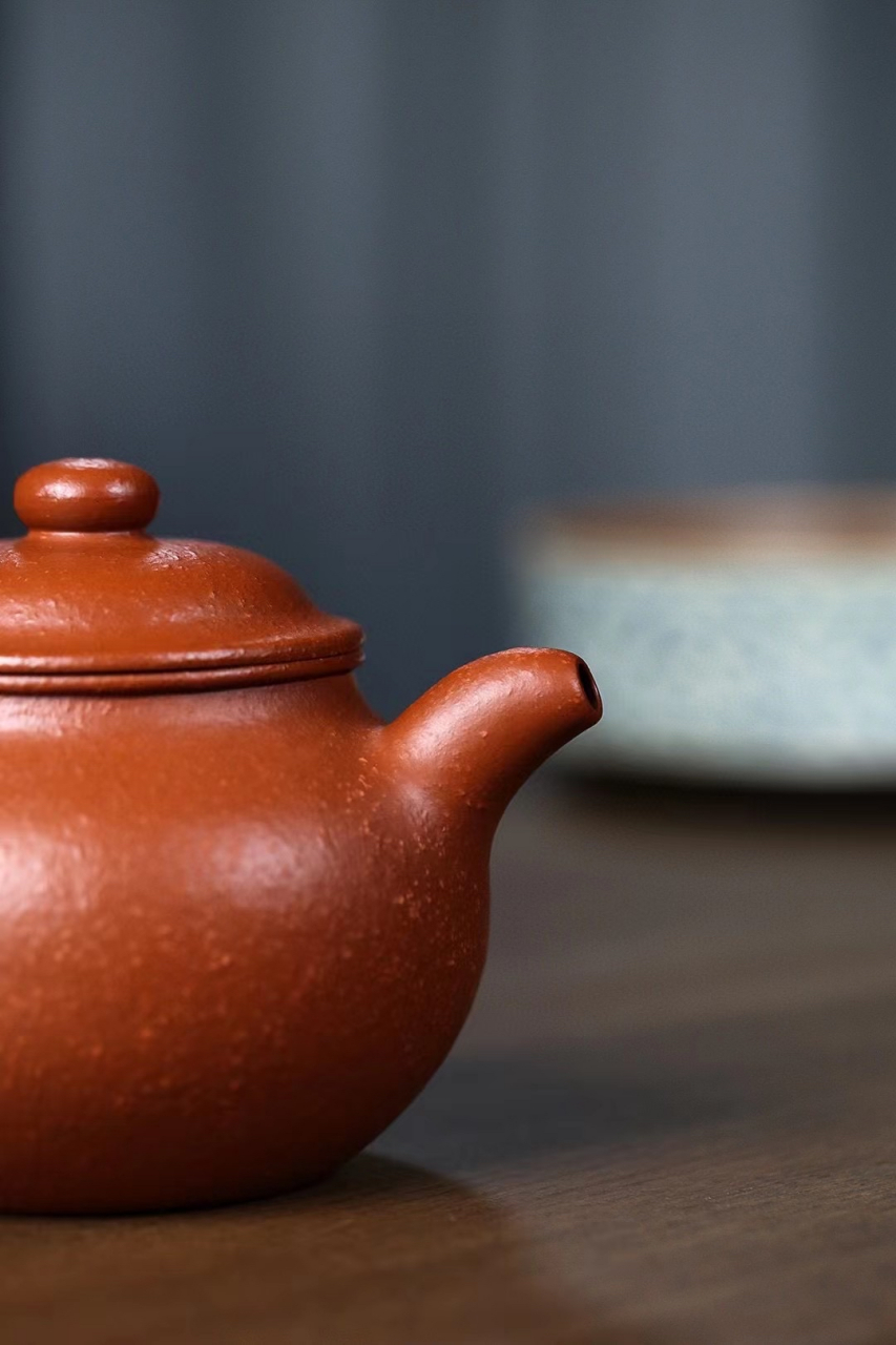 明代问世.一说取象形,另说由古时南方煮莲子粥所用的莲子罐演化.