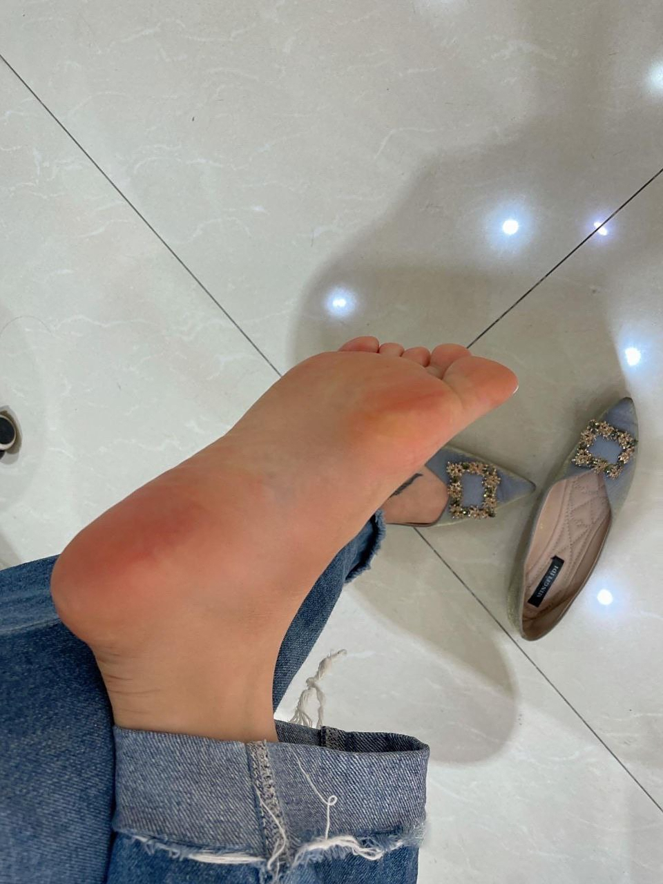 你的脚底板是什么颜色的