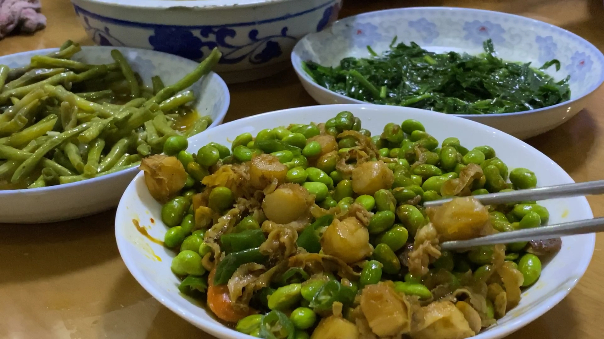 小马用一斤扇贝肉一斤毛豆,做一道无敌下饭菜,奶奶炒豆角也不赖