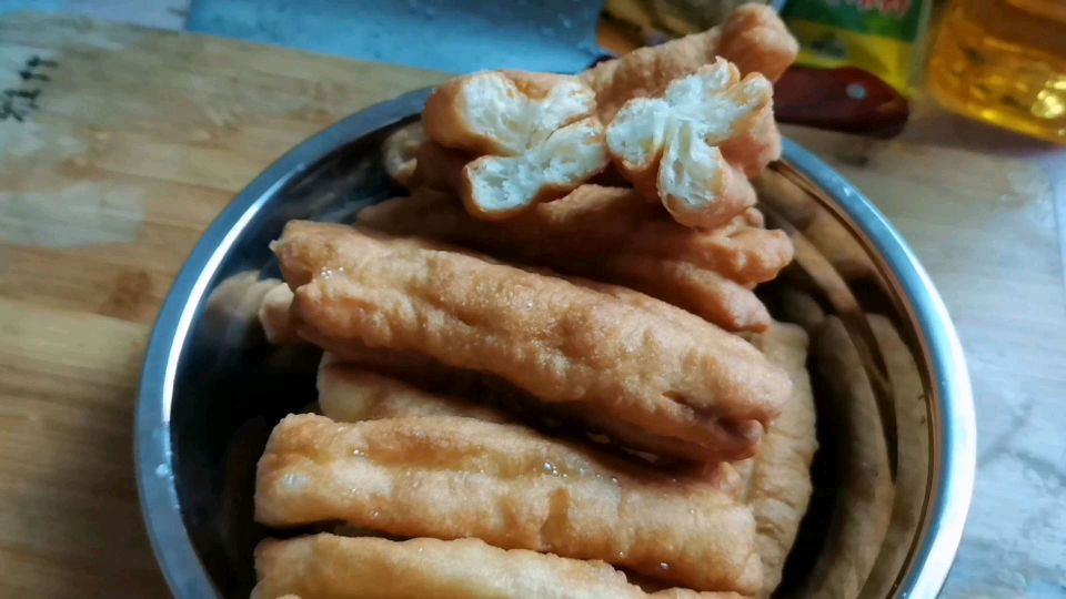 第一次学做炸油条