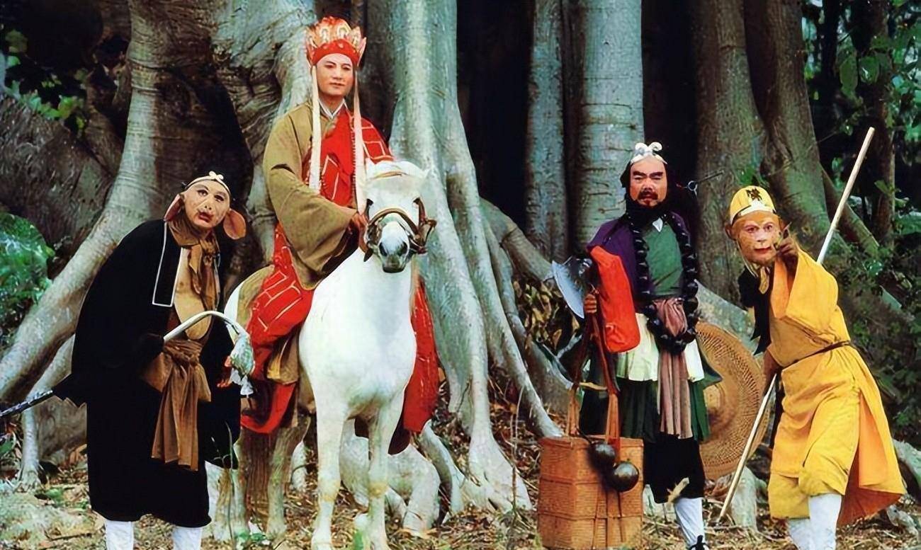 白龙马在1997年,惨死在马棚,杨洁导演2次探望,为何不救它?