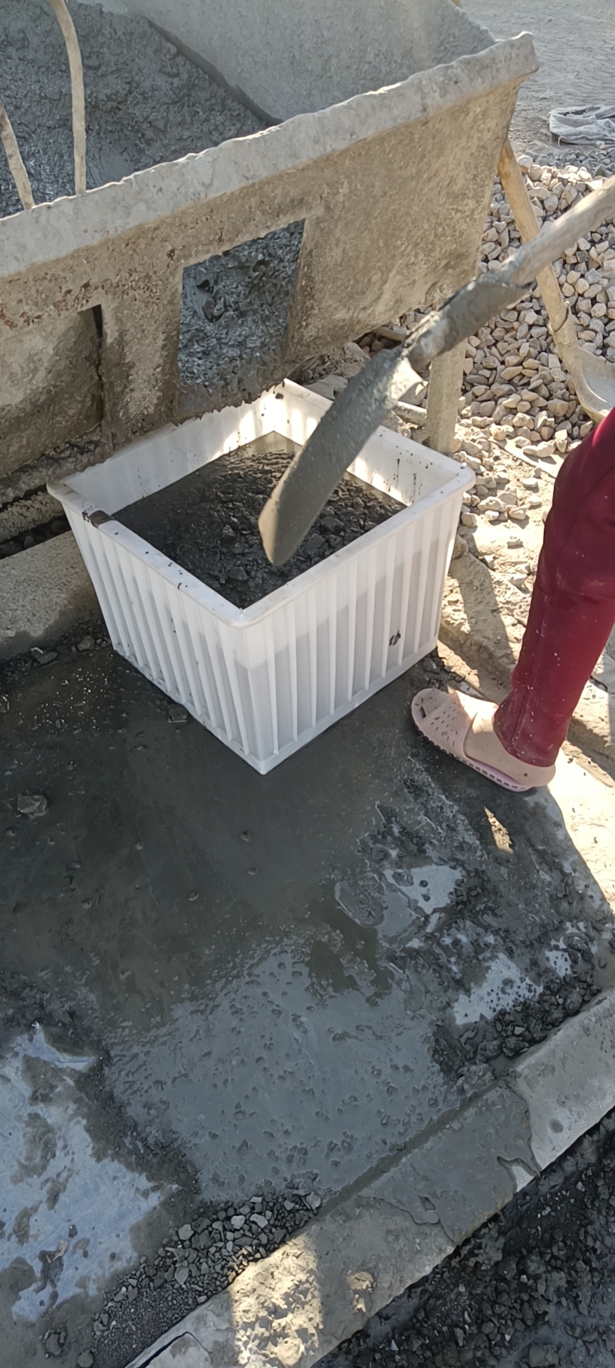 汝州光伏水泥墩水泥制品实体厂家