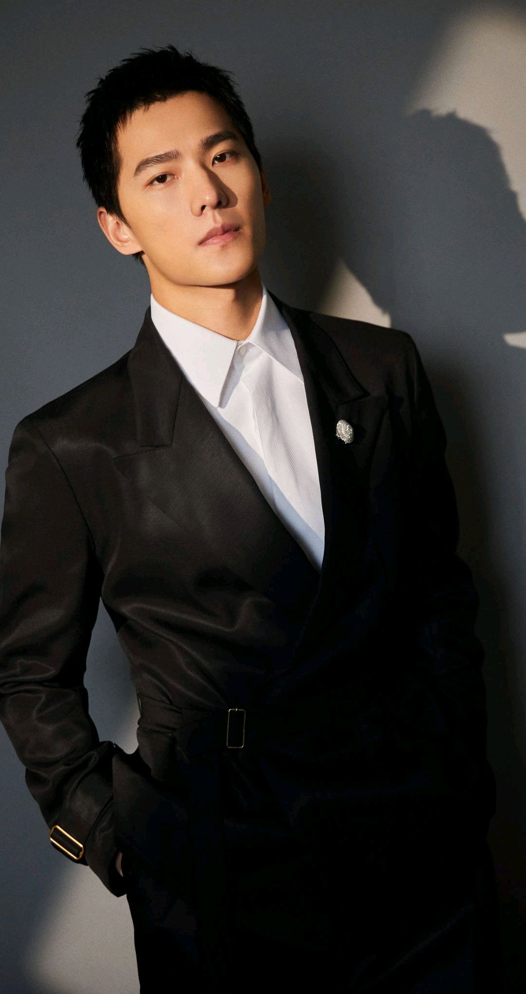 杨洋帅气图片,五官精致的英俊少年