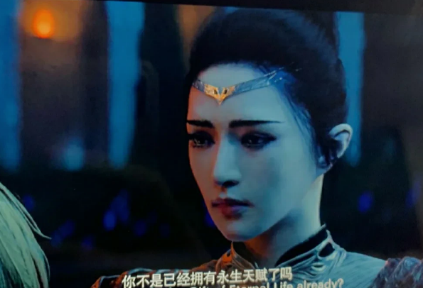 范冰冰出演的爵迹二《冷血狂宴》女主角,播出后采用了ai换脸技术