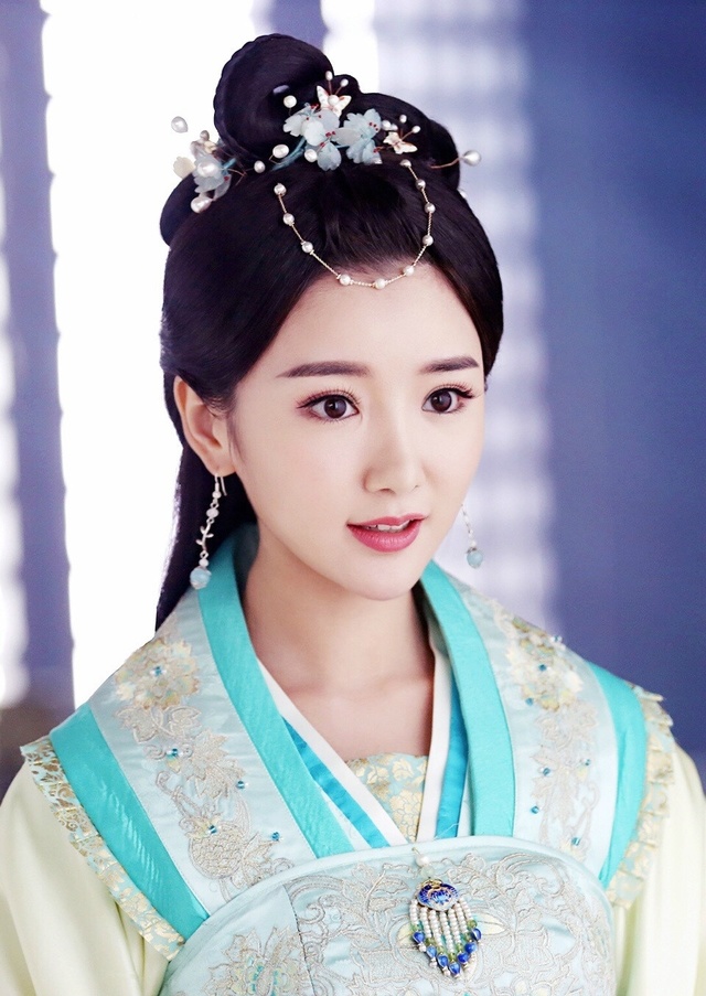 毛晓彤古装美图欣赏