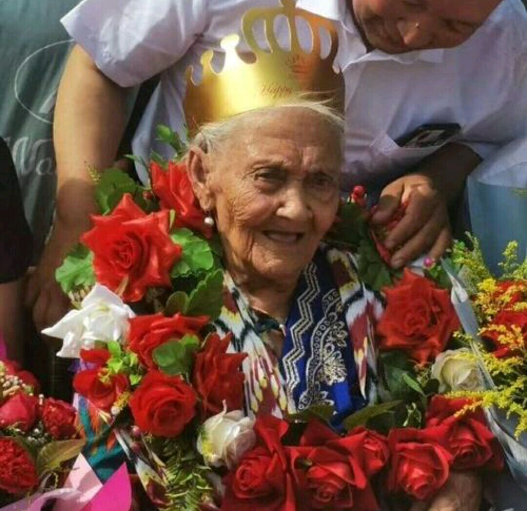 新疆老人阿丽米罕-色依提刚度过她134岁生日,她是世上最长寿的人