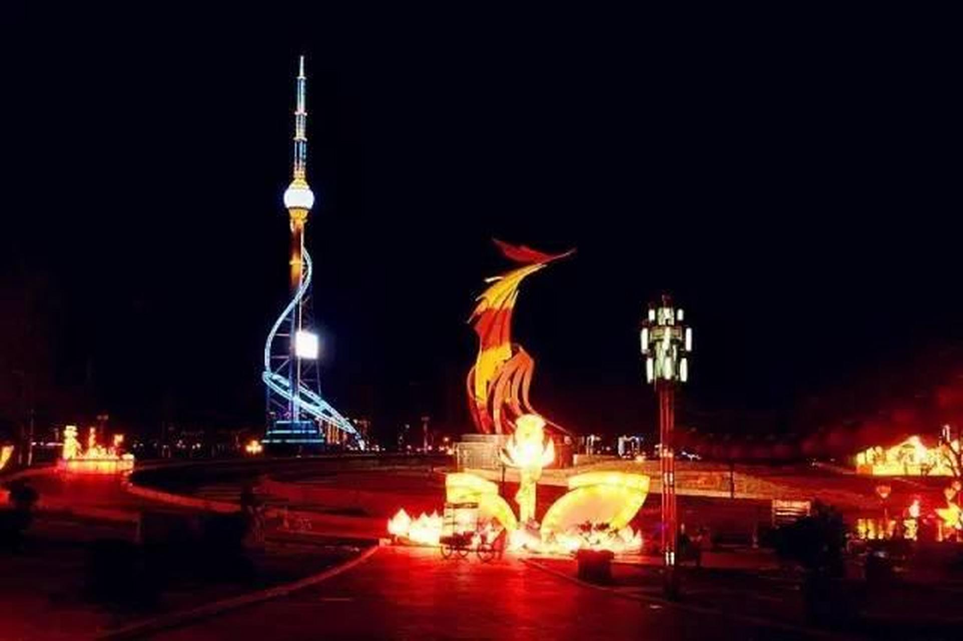 临沂广播电视塔,我愿称其为是打卡景点之首,高326米,被誉为山东第一