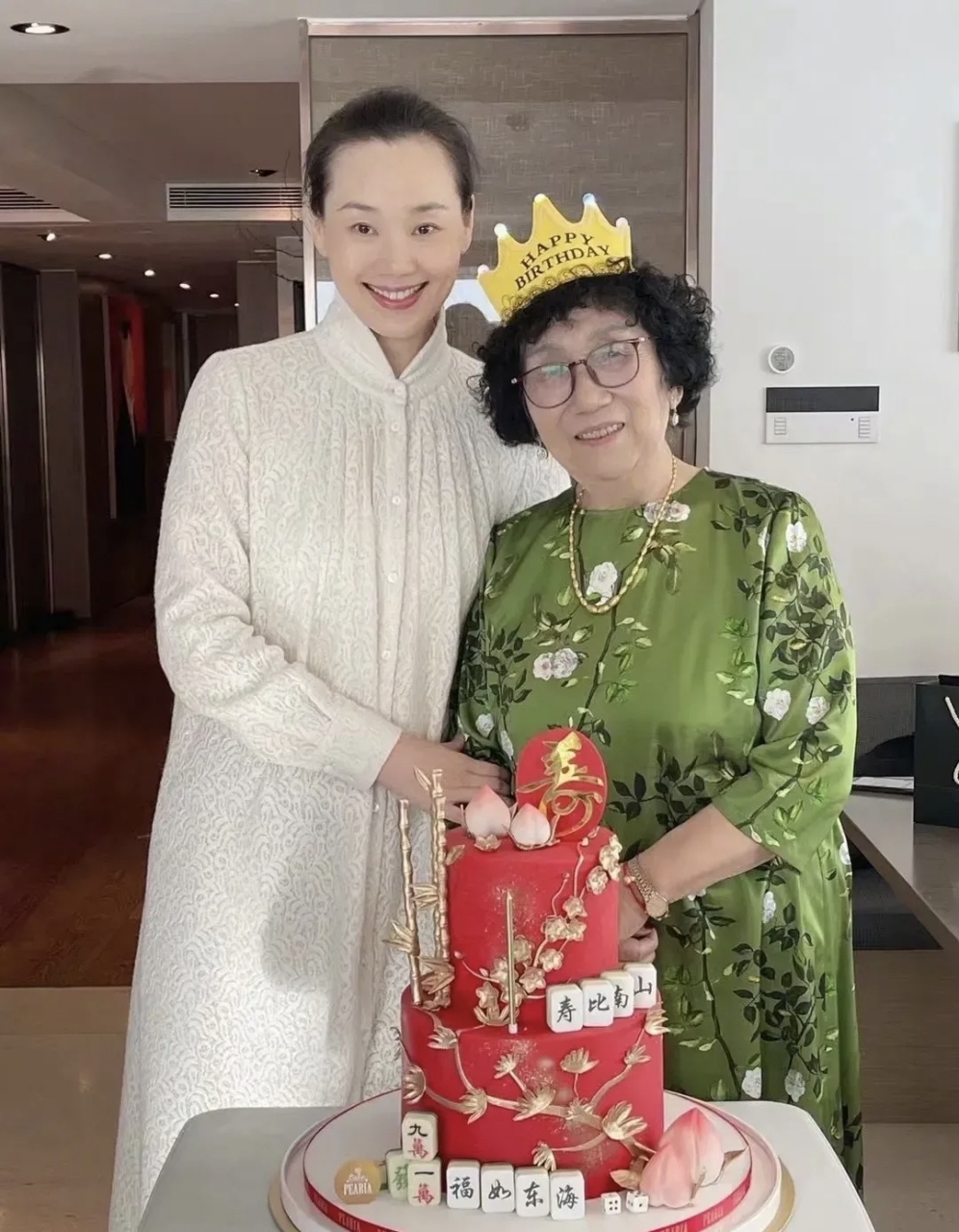 林依轮晒豪宅,引网友热议,连媳妇喜欢做衣服都有工作间,明星太有钱了.