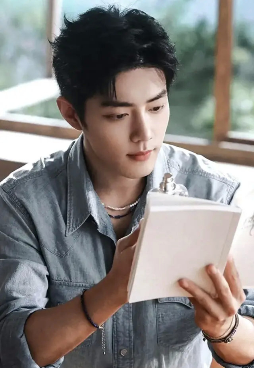 肖战真的脱衣有肉,穿衣显瘦啊 #肖战