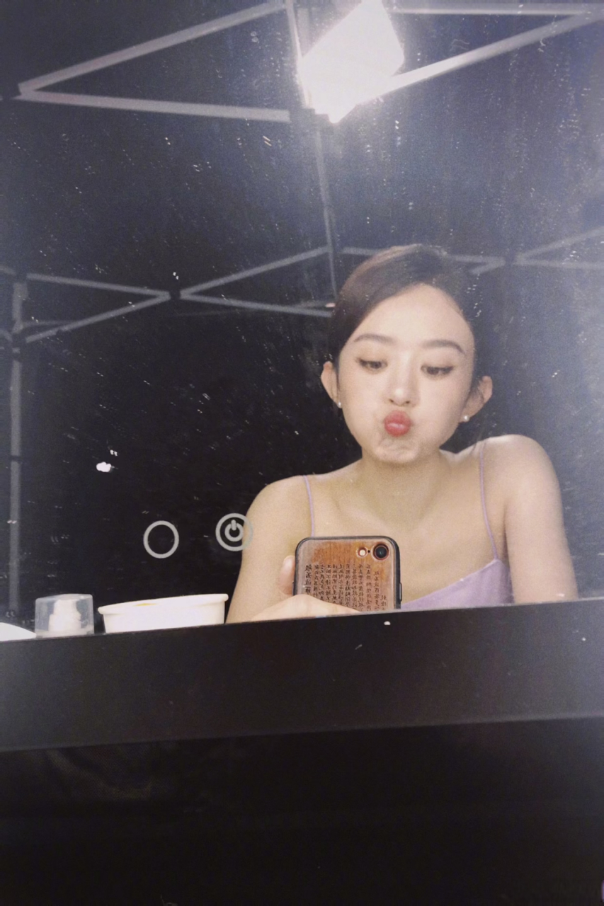 今天可爱q版赵丽颖