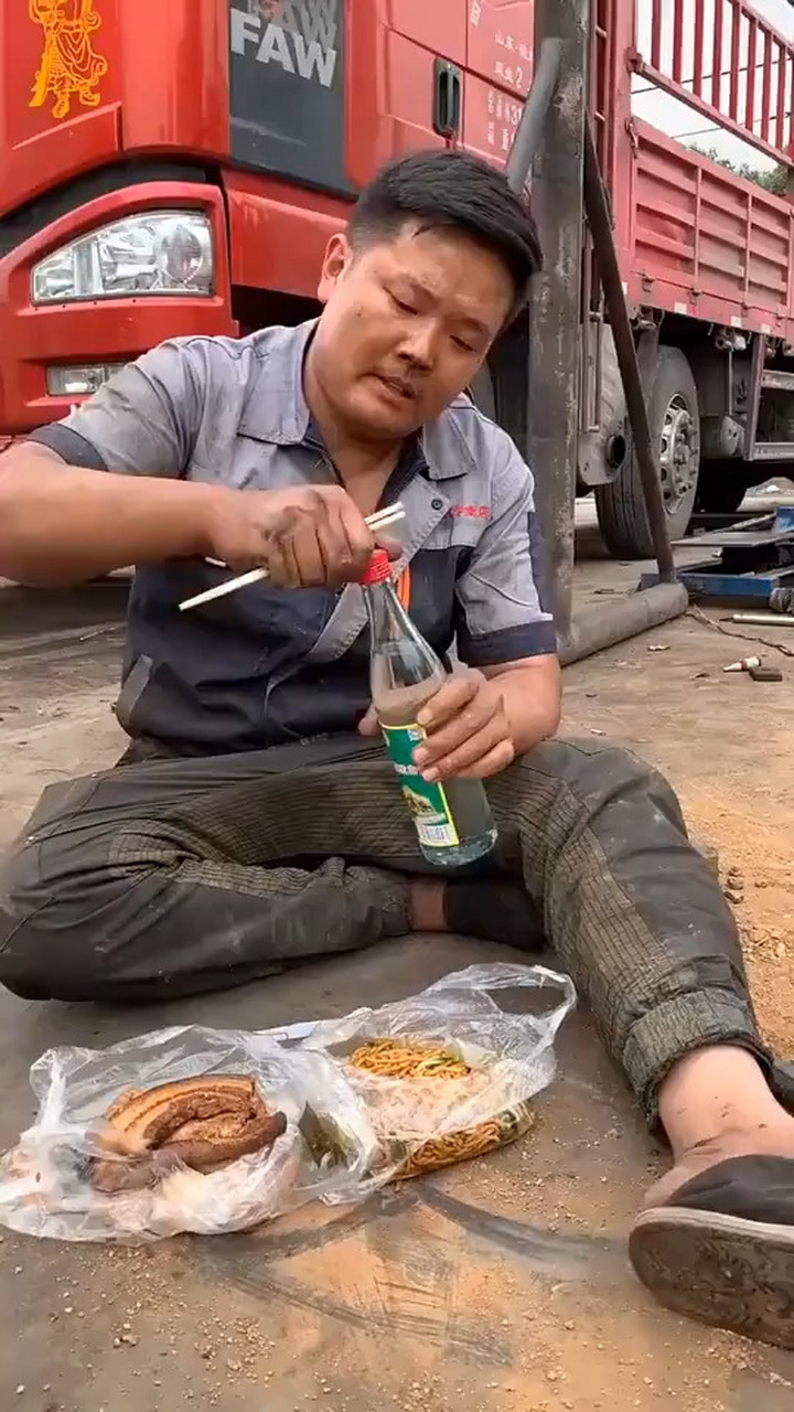 马云人生格言励志短句  如果你还在迷茫不妨听一下下面的话  1,你穷