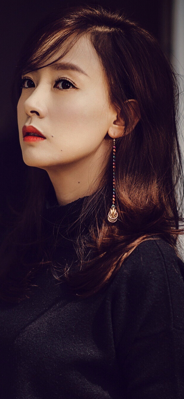 演员周奇奇在影视中美丽动人的九个瞬间,每一张都触动你的心灵!