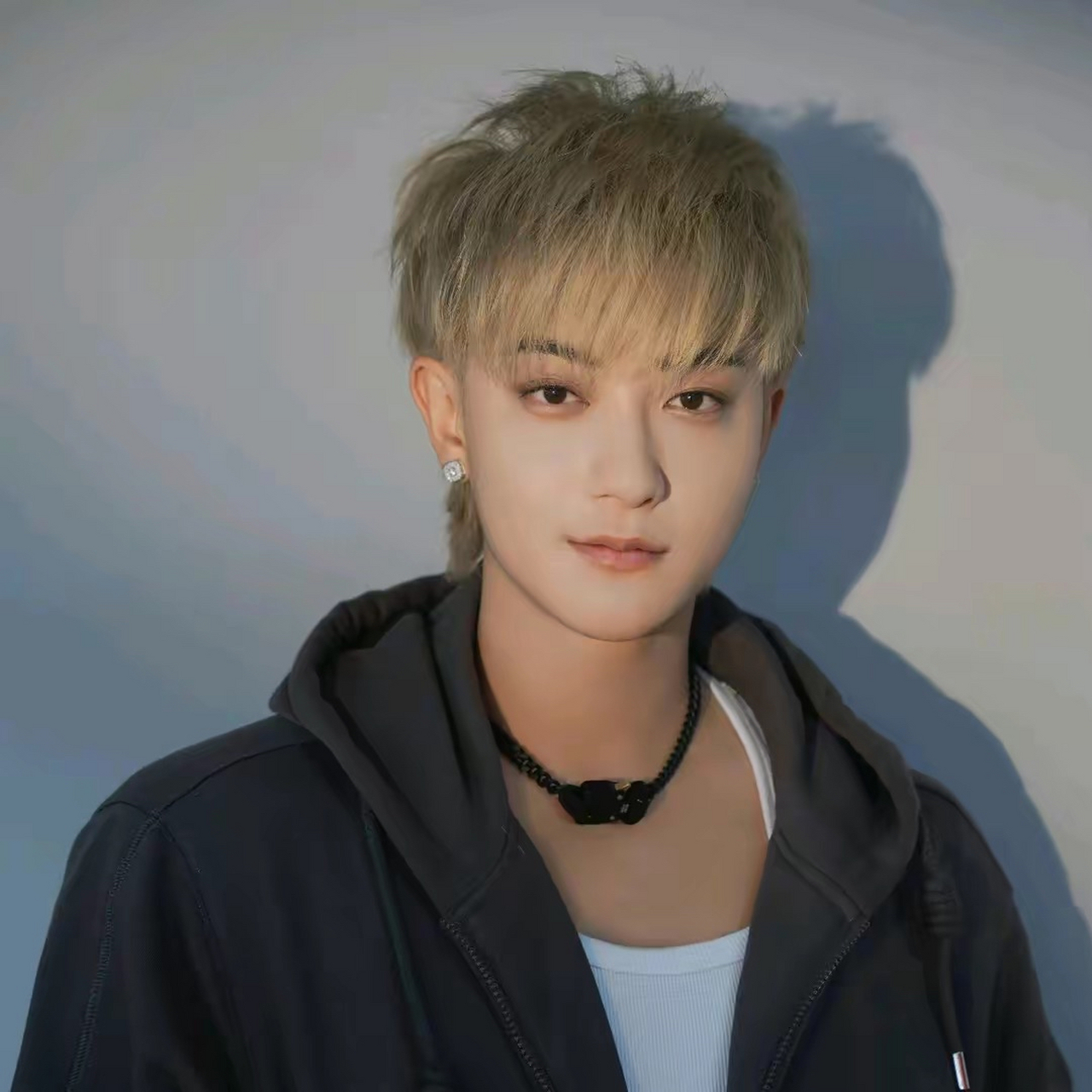 黄子韬真的很会回忆杀! 新歌歌词超"刀"