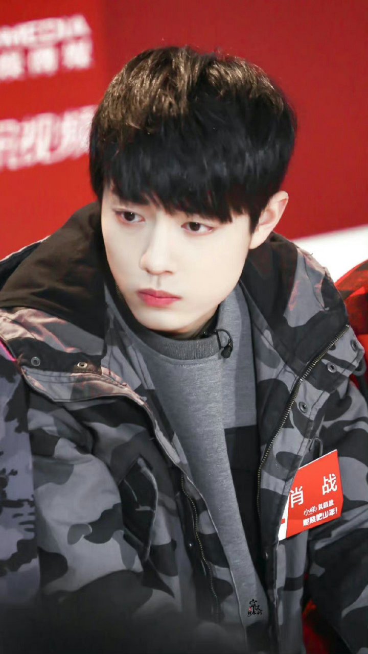 奶呼呼的兔宝宝,齐刘海大眼睛,明媚笑容,十八岁少年! #肖战