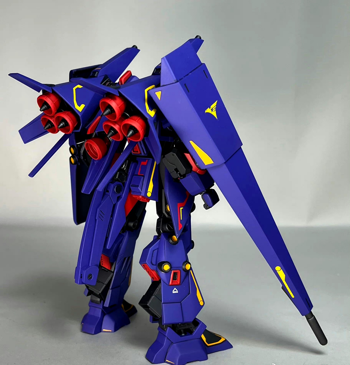 模型欣赏:机动战士高达 精神力高达马克2改造,添加了卡普兰的光束炮和