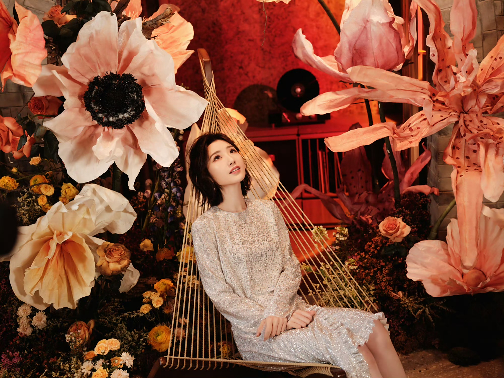 毛晓彤 透明一字带高跟凉鞋[爱你][爱你] #毛晓彤