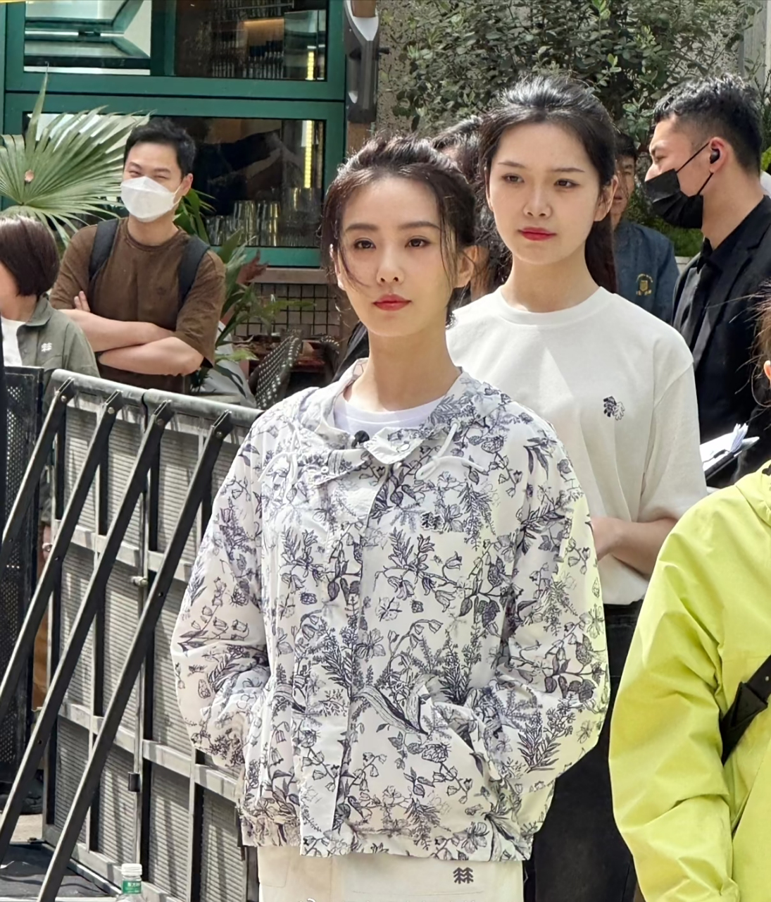 刘诗诗 陈都灵 怎么看的有点像啊 就是那种感觉