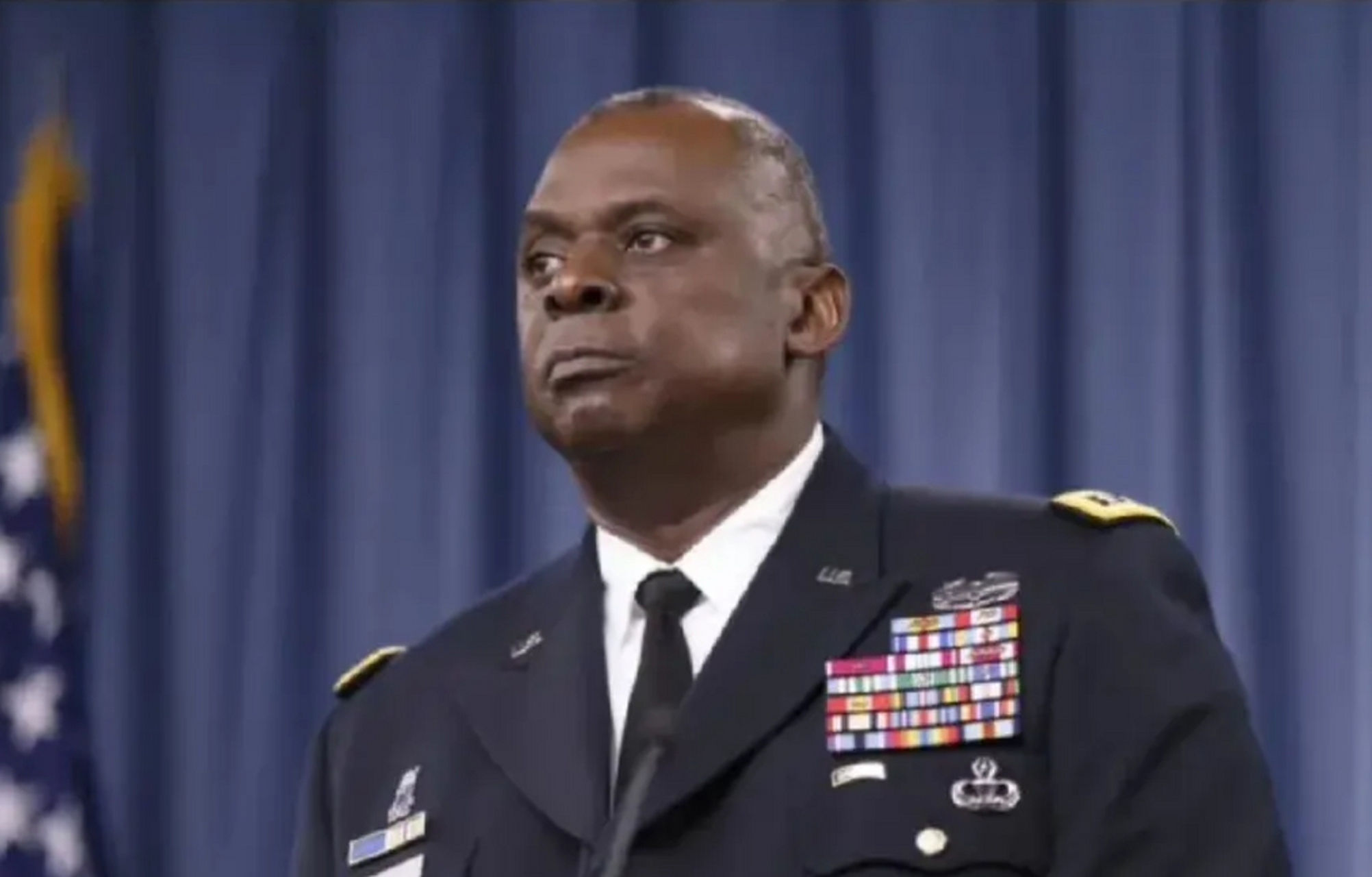 据报道,卫星照片显示,美国航空母舰杰拉尔德·r·福特号(cvn-78)以及