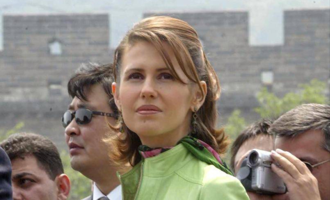 叙利亚总统夫人阿斯玛清新妆容简约衣着彰显内在魅力赢得广泛关注