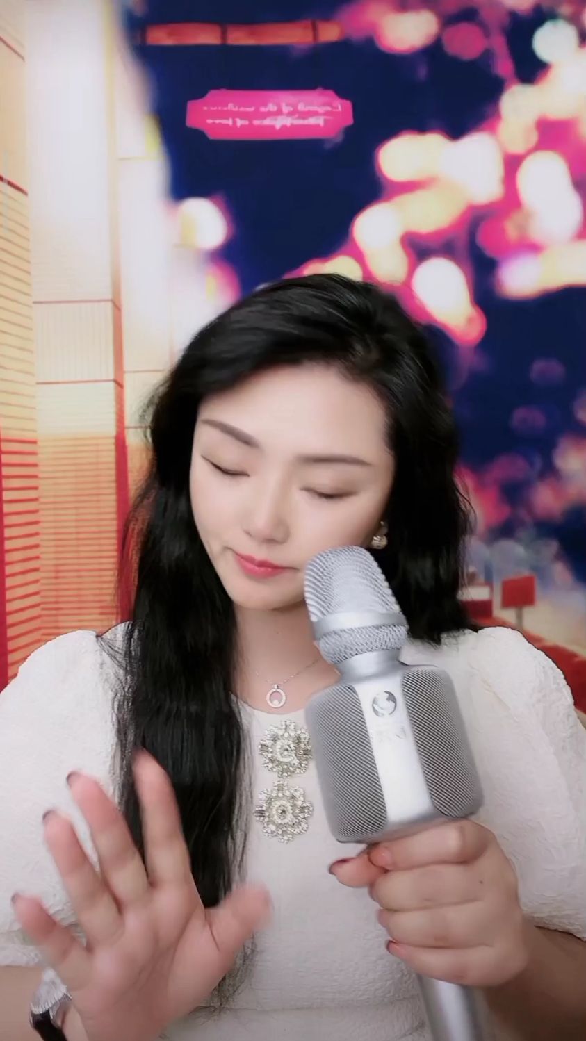 武汉美女歌手罗姣直播演唱《何必西天万里遥》欢迎大家观看-度小视