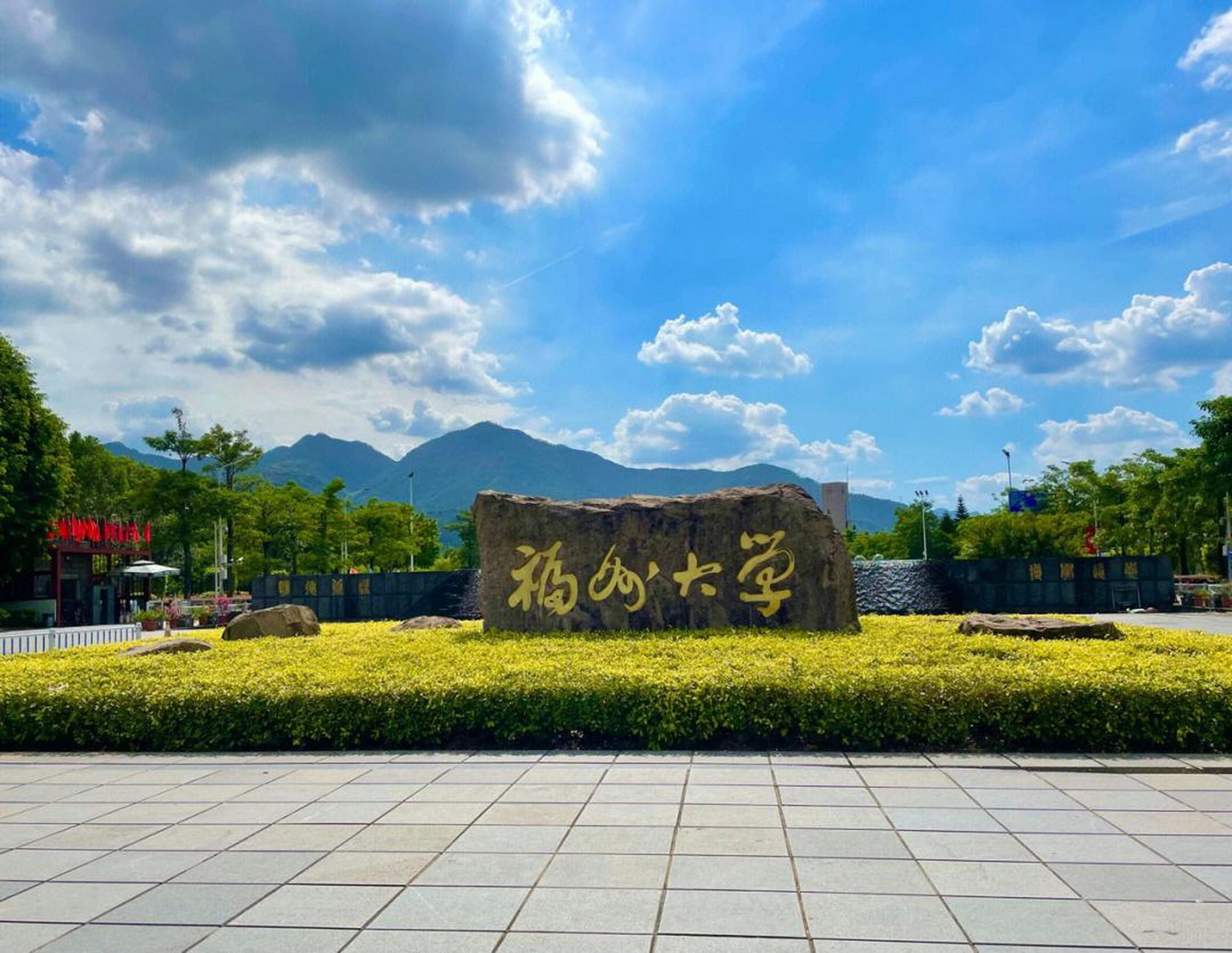 福建省高等教育高校以厦门大学为首985高校,估计很多人考不上这所大学