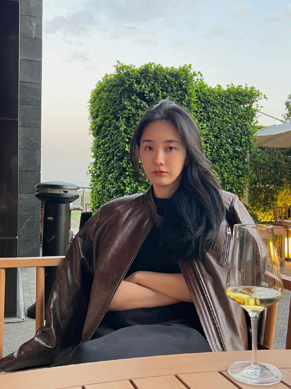 明星穿搭  朱颜曼滋  她的风格都比较简约  但能穿出自己的风格