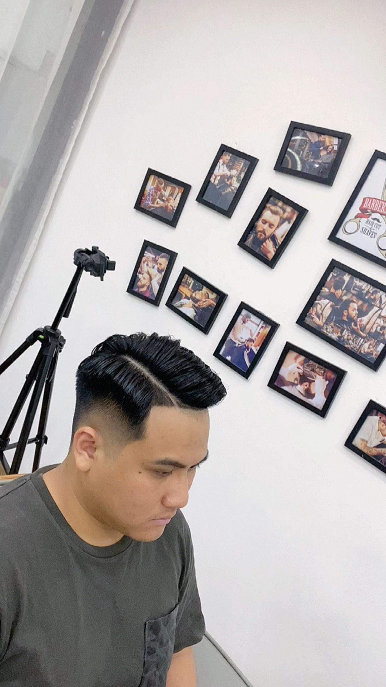 男生发型推荐  男士二八分