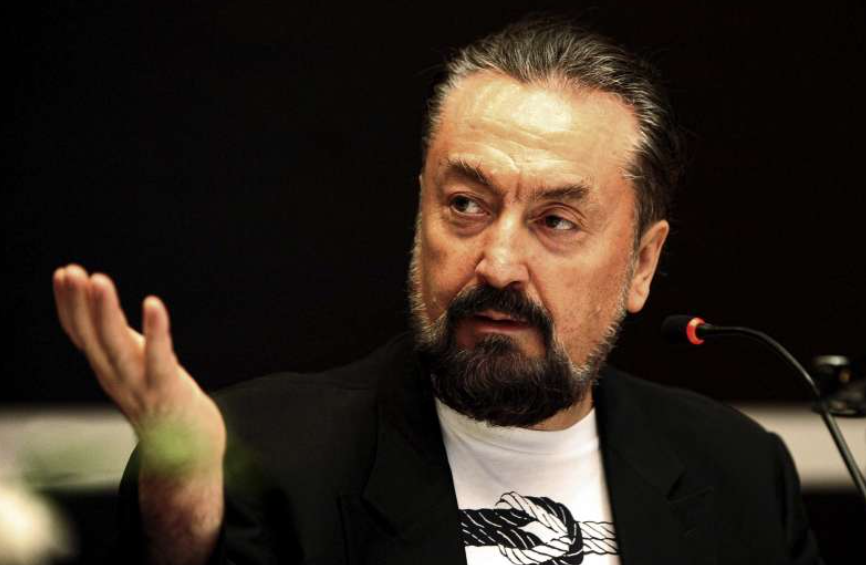 坐拥近千名女友,布道时总有辣妹伴舞土耳其邪教教主遭重判1075年